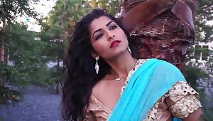 Desi Bhabi Maya Rati In Hindi Song - Maya